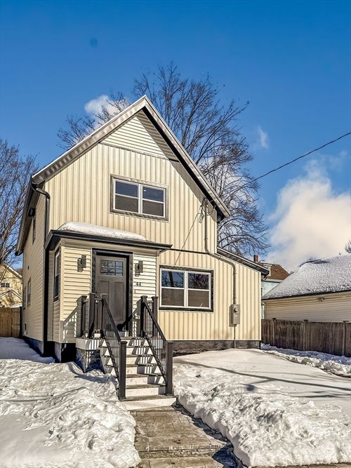 44 Sherman St, Medford, MA, 02155-6720 | Card Image