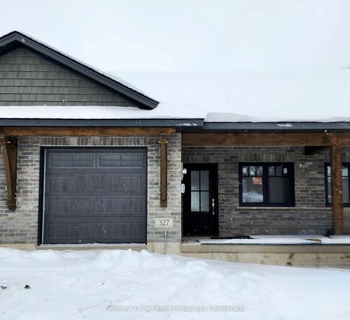 327 Arthur St, Mount Forest, ON, N0G2L3 | Card Image