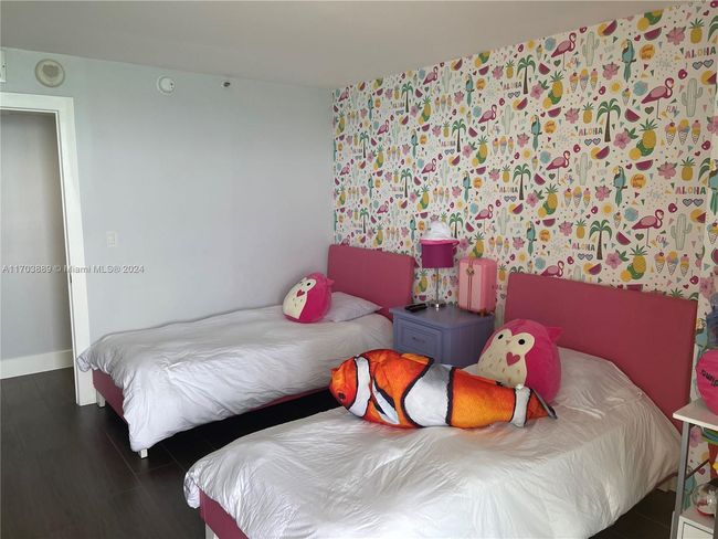 APT-1409 - 2555 Collins Ave, Condo with 2 bedrooms, 2 bathrooms and null parking in Miami Beach FL | Image 23