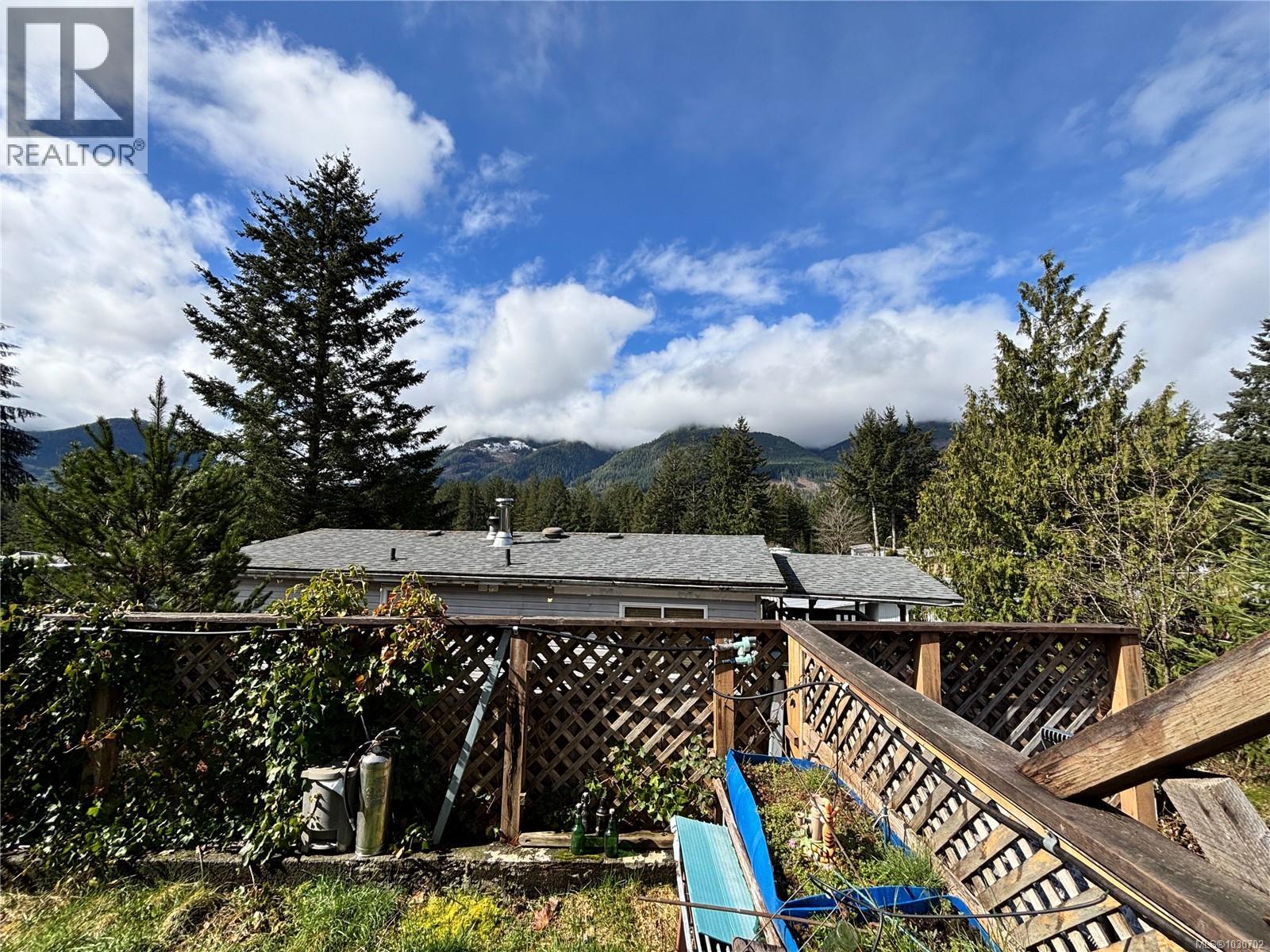 Residential in Gold River 3