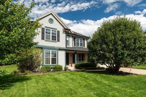 3762 E Stargrass Lane, Oak Creek, WI, 53154 | Card Image