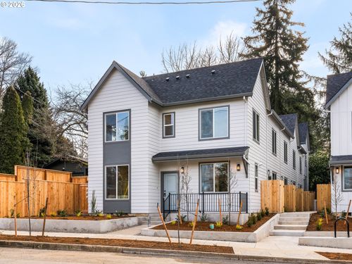 6-8610 Sw 21st Ave, Portland, OR, 97219-4100 | Card Image