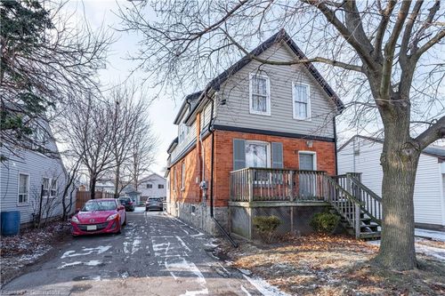 6 E 32nd St, Hamilton, ON, L8V3R6 | Card Image
