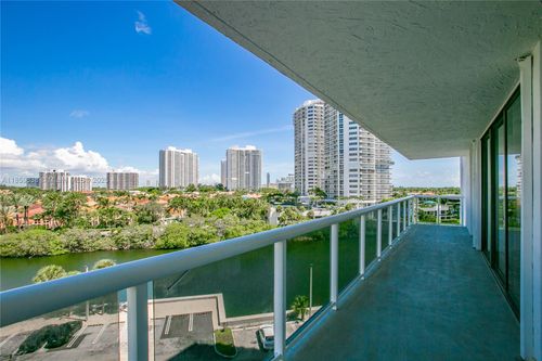 apt-731-20505 E Country Club Dr, Aventura, FL, 33180-3038 | Card Image