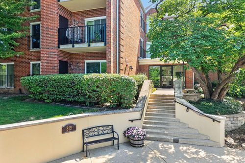320a-815 Leicester Road, Elk Grove Village, IL, 60007 | Card Image