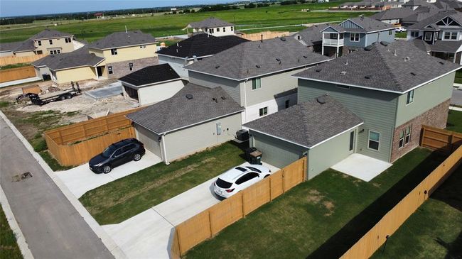 Aerial perspective of suburban area | Image 39