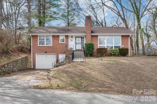 17 Swindale St, Asheville, NC, 28801-3927 | Card Image