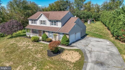 9535 Foxfield Ct, Fogelsville, PA, 18051-2300 | Card Image