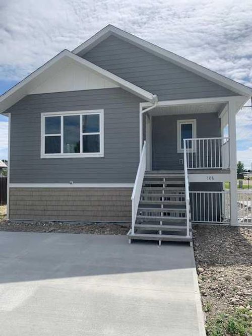 1-106 22 St, Fort Macleod, AB, T0L0Z0 | Card Image