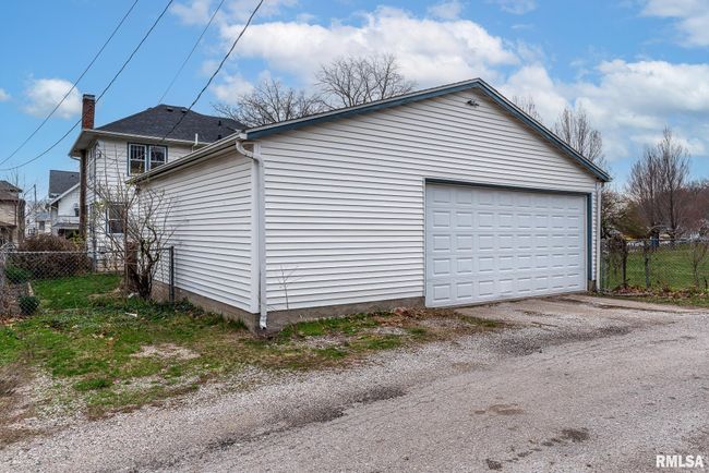 4510 9 Th Ave, House other with 3 bedrooms, 2 bathrooms and null parking in Rock Island IL | Image 5