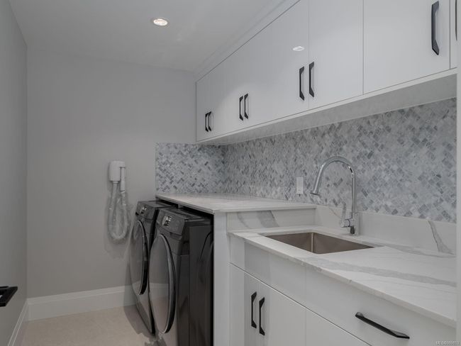 Main Laundry | Image 35