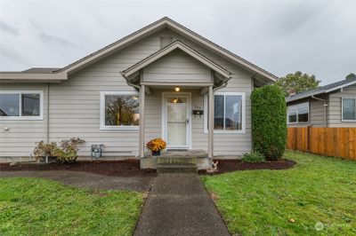 300 S 15th Street, House other with 3 bedrooms, 2 bathrooms and 3 parking in Lynden WA | Image 3