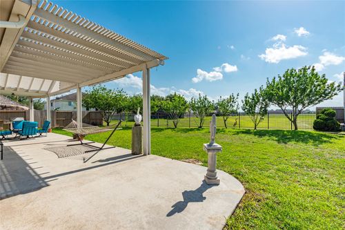 3004 Macoma Ave, Pearland, TX, 77581-1728 | Card Image