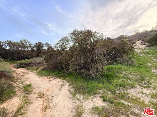9745 Estaban Way, Tujunga, CA, 91042 | Card Image