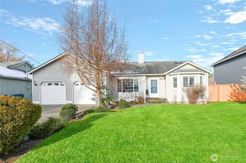 721 Fir Ave, Sultan, WA, 98294-9701 | Card Image