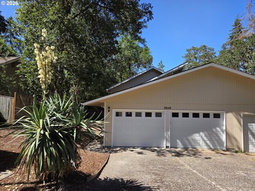 3845 Wilshire Ln, Eugene, OR, 97405-1246 | Card Image
