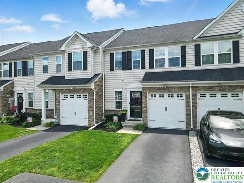 1104 Westminster Dr, BREINIGSVILLE, PA, 18031-1851 | Card Image