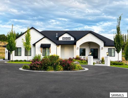 6775 S 46th E, Idaho Falls, ID, 83406-4910 | Card Image