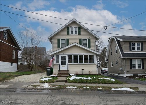 485 Lloyd St, Barberton, OH, 44203-1912 | Card Image