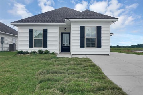 3142 E Blue Heron Dr, Lake Charles, LA, 70615-4797 | Card Image
