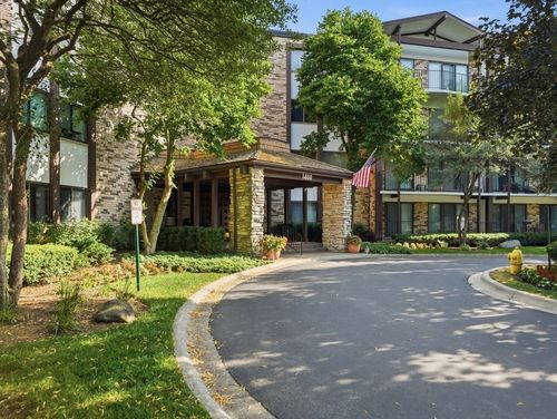 304-1400 N Yarmouth Pl, Mount Prospect, IL, 60056-1066 | Card Image