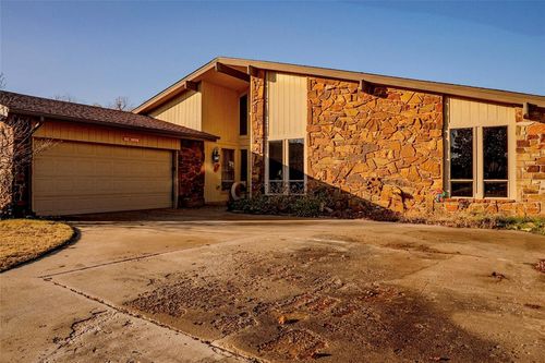 8301 Willow Creek Blvd, Oklahoma City, OK, 73162-2022 | Card Image