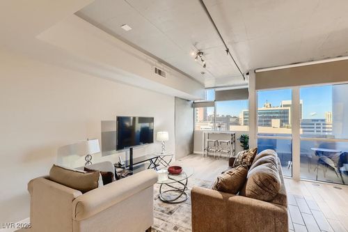 805-353 E Bonneville Ave, Las Vegas, NV, 89101-6622 | Card Image