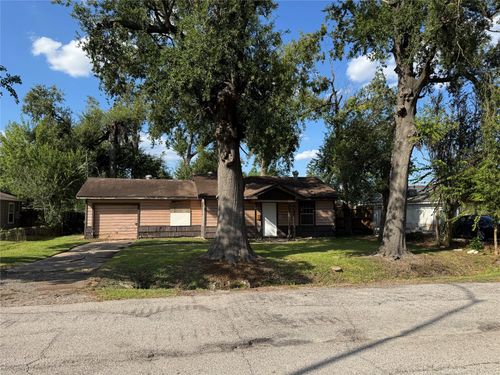 13379 Louisville St, Houston, TX, 77015-3635 | Card Image