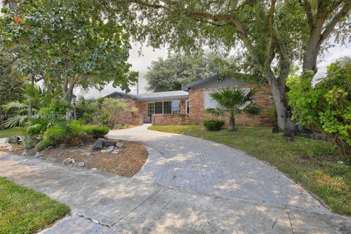 5511 Taylor St, Hollywood, FL, 33021-5743 | Card Image