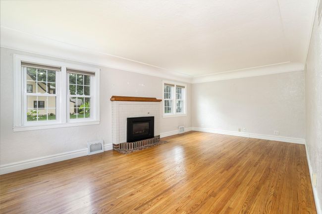 1010living 4.jpg | Image 4