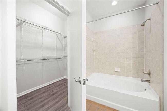 UNIT-2309 - 5300 Peachtree Rd, Condo with 2 bedrooms, 2 bathrooms and 2 parking in Chamblee GA | Image 20