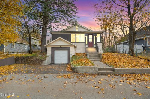 17 Avenue A, Troy, NY, 12182-1001 | Card Image