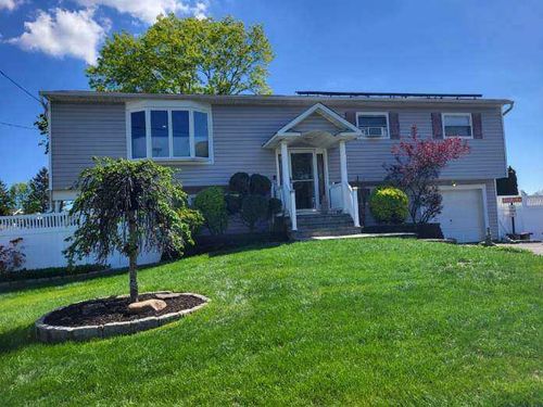 6 Holiday Park Dr, Centereach, NY, 11720-1519 | Card Image