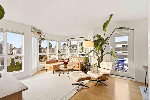 302-1053 Balmoral Rd, Victoria, BC, V8T1A7 | Card Image