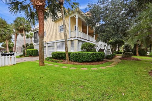 13 Beachwalker Ct, Georgetown, SC, 29440-7175 | Card Image