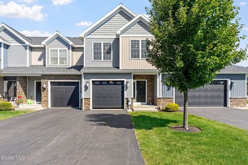 4 Stacey Way, Troy, NY, 12180-8377 | Card Image