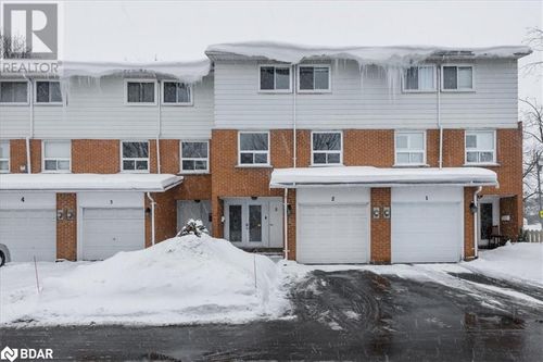 apt-2-235 Steel St, Barrie, ON, L4M2H1 | Card Image