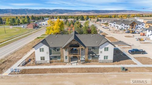 b202-201 E Ross Avenue, Driggs, ID, 83422 | Card Image