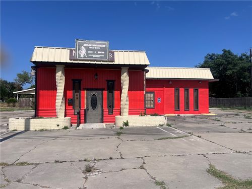 406 N Johnson St, Alice, TX, 78332-4424 | Card Image