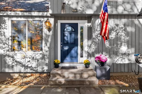 6 Fawnbrook Lane, Simsbury, CT, 06070 | Card Image