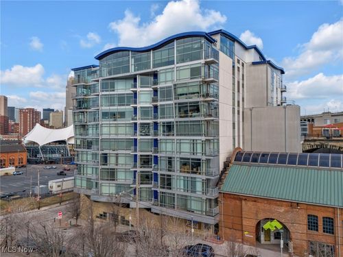 apt-512-1237 Washington Ave, Cleveland, OH, 44113-2362 | Card Image