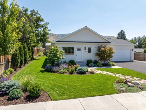 220 E 200 S, Mt Pleasant, UT, 84647-1623 | Card Image