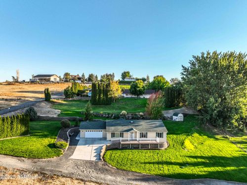 320 Westridge Rd, Selah, WA, 98942-9767 | Card Image