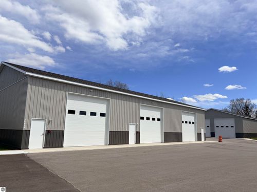 33a-5831 Storage Loop Dr, Traverse City, MI, 49685 | Card Image