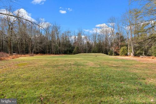 15 Navajo Trl, Albrightsville, PA, 18210-3500 | Card Image