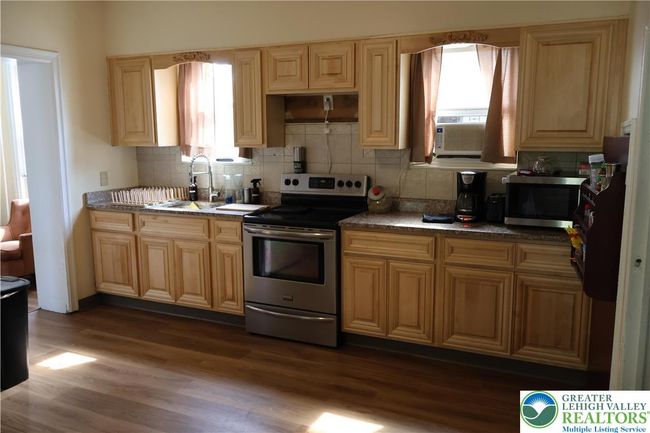1533 E Emmaus Ave, House other with 4 bedrooms, 2 bathrooms and null parking in Allentown PA | Image 9