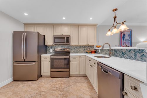 apt-709-3090 N Course Dr, Pompano Beach, FL, 33069-3380 | Card Image