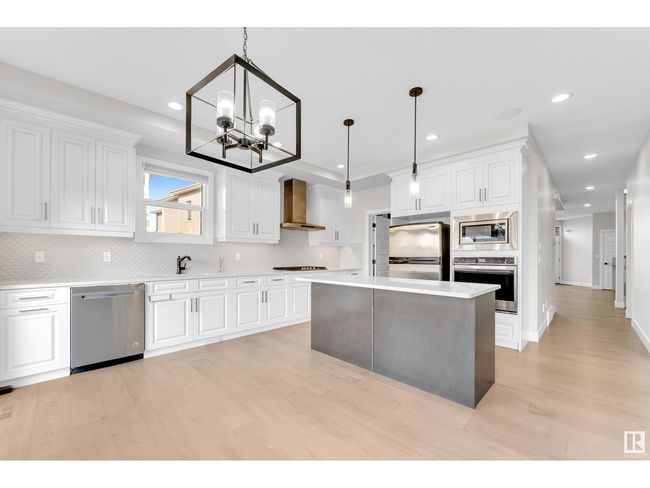 824 34 Ave Nw, House other with 6 bedrooms, 6 bathrooms and 6 parking in Edmonton AB | Image 23