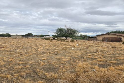 40922 169th St E, Lake Los Angeles, CA, 93535-7151 | Card Image