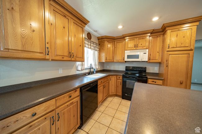 617 Aspen Cir, House other with 5 bedrooms, 2 bathrooms and 2 parking in Price UT | Image 11